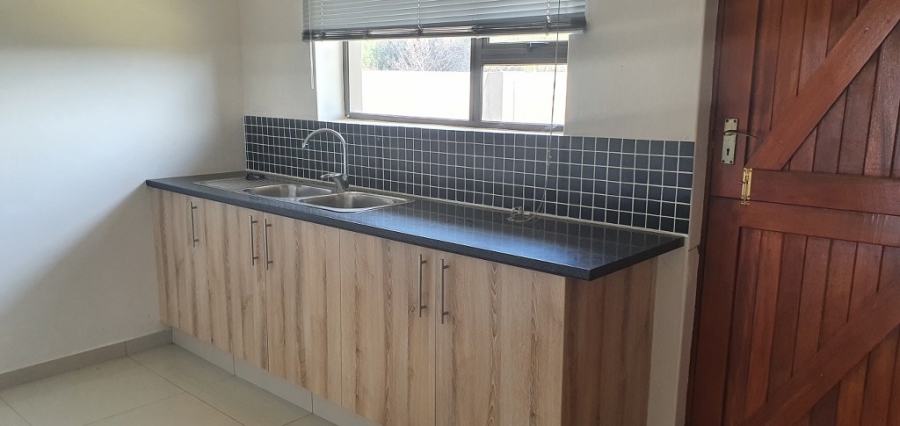 To Let 4 Bedroom Property for Rent in Fountains Estate Eastern Cape